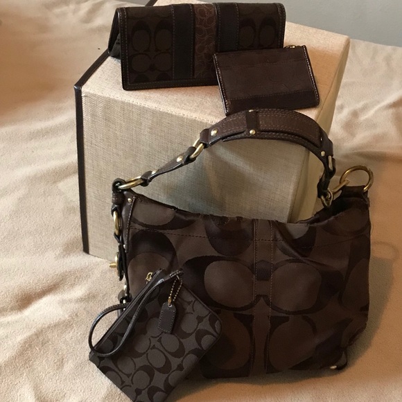 Coach Handbags - Coach Carly Signature Fabric Handbag